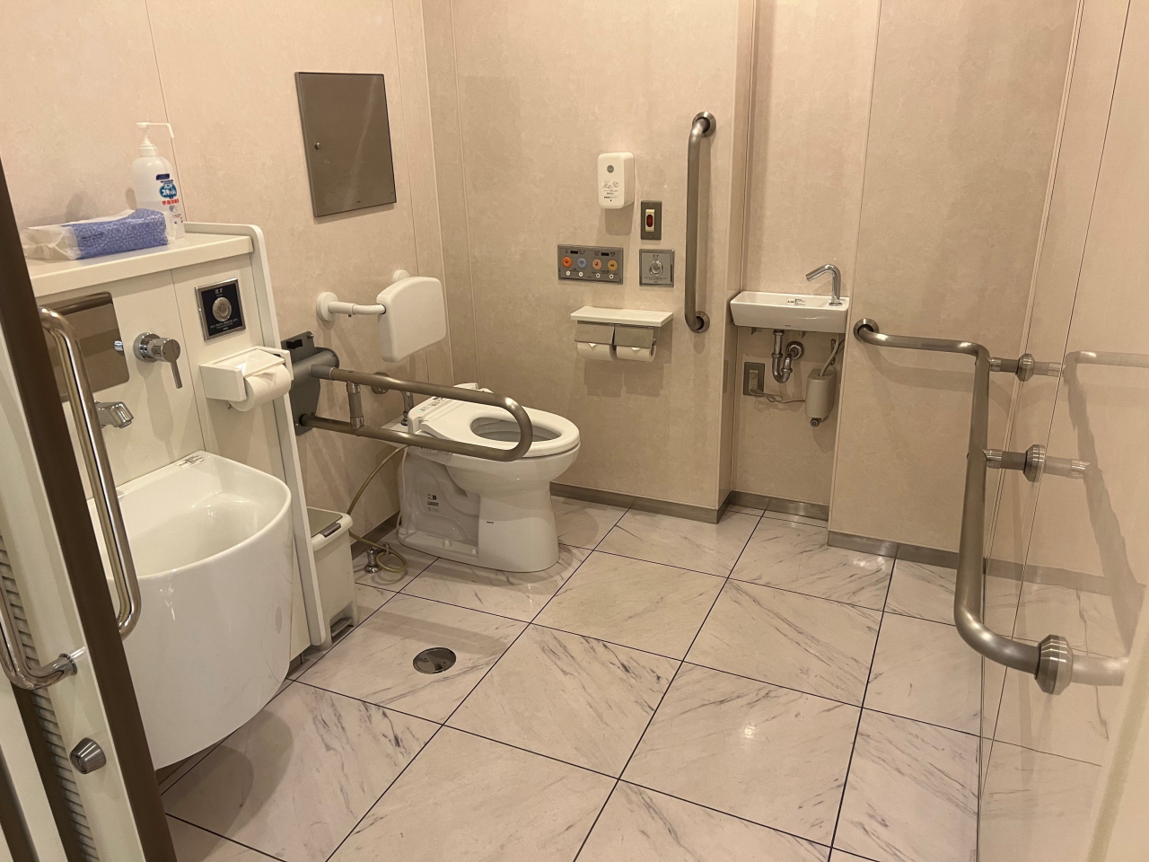 多目的トイレ写真